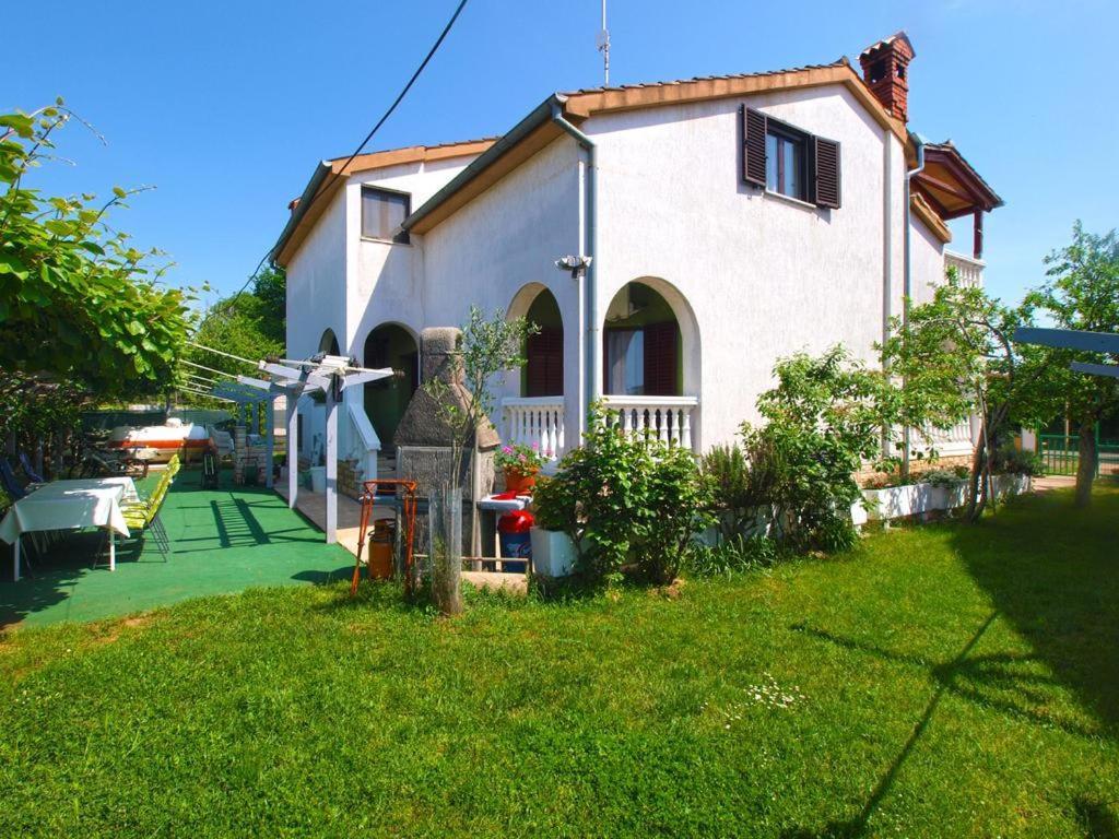 Apartment Tigo - 2 Bedrooms, 2 Bathrooms, Terrace And Big Garden Фажана Экстерьер фото