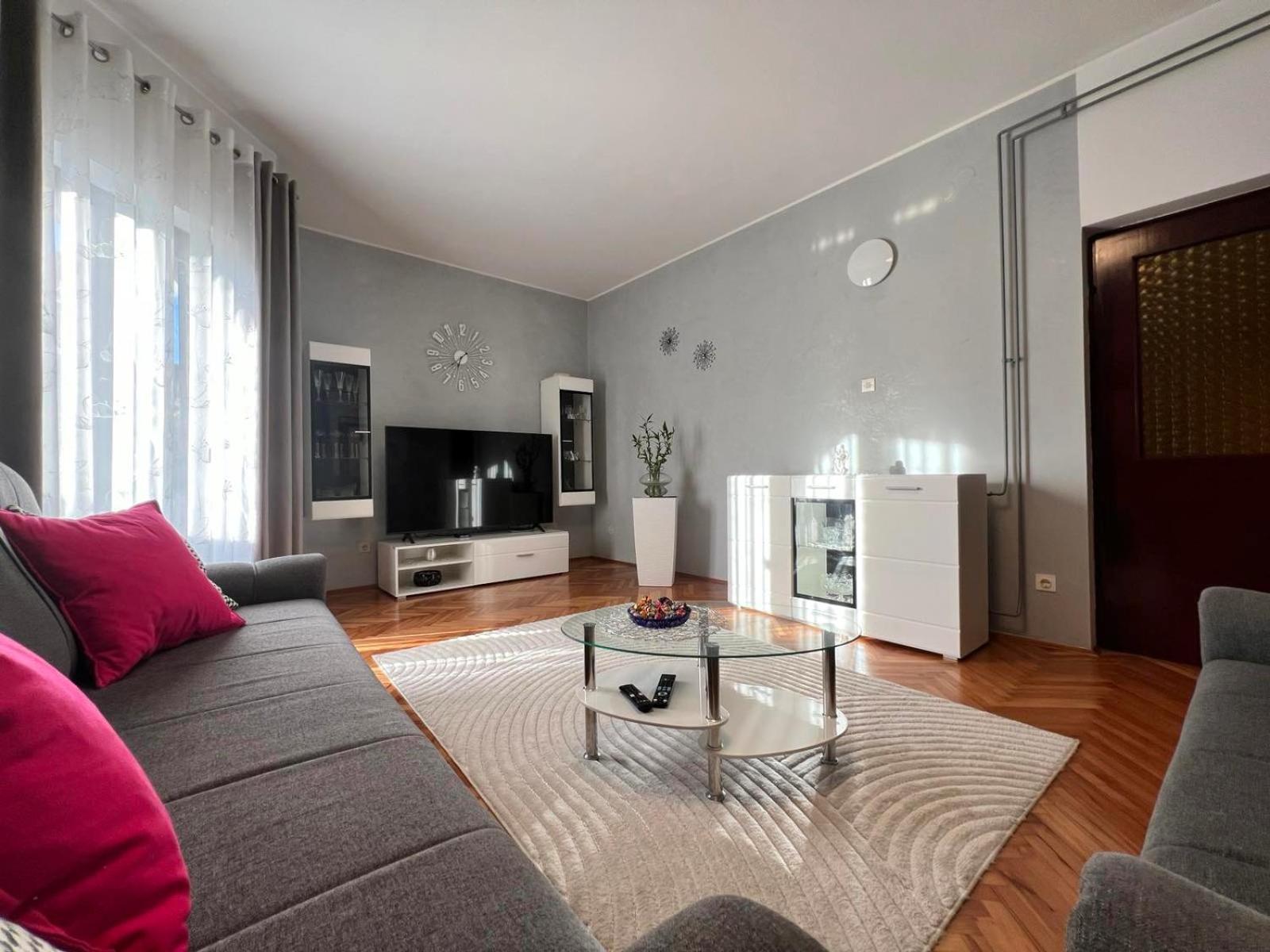 Apartment Tigo - 2 Bedrooms, 2 Bathrooms, Terrace And Big Garden Фажана Экстерьер фото